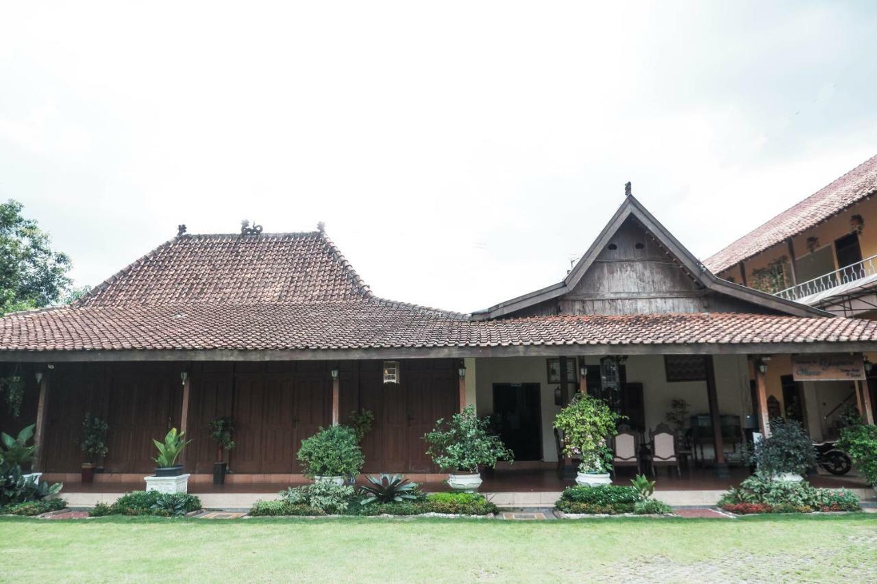 Oyo 405 Wisma Yosoputro Tanjungtirto Exterior photo