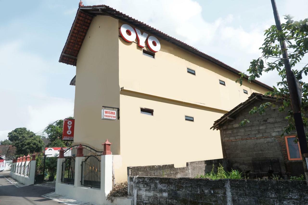 Oyo 405 Wisma Yosoputro Tanjungtirto Exterior photo