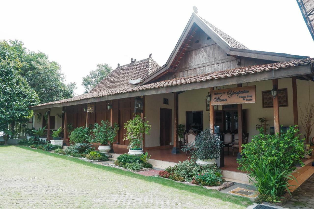 Oyo 405 Wisma Yosoputro Tanjungtirto Exterior photo