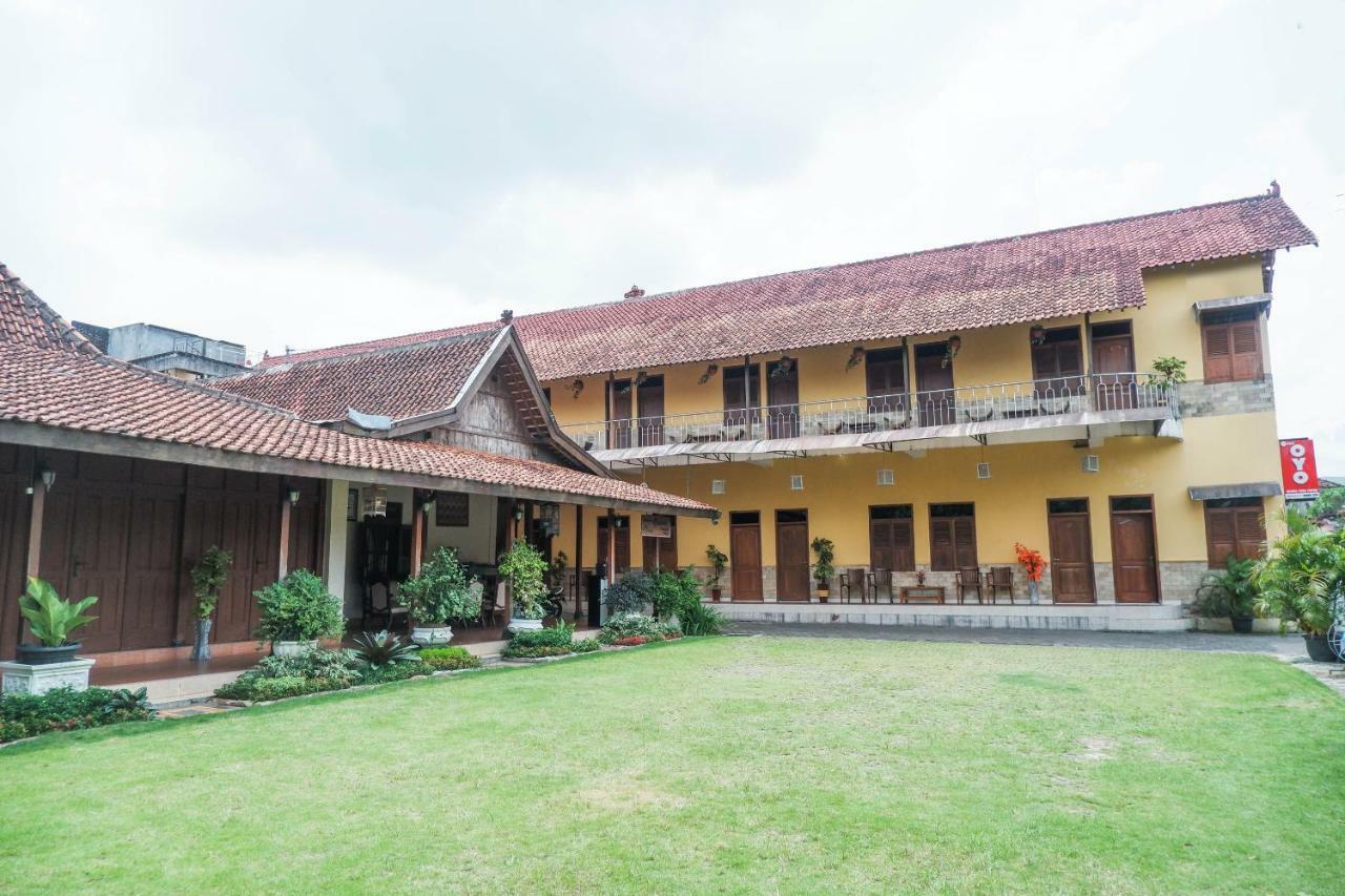 Oyo 405 Wisma Yosoputro Tanjungtirto Exterior photo