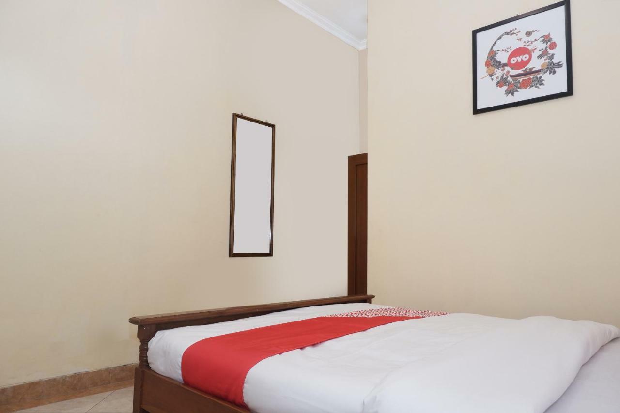 Oyo 405 Wisma Yosoputro Tanjungtirto Exterior photo